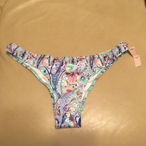 NWT Victoria’s Secret itsy bikini bottom M